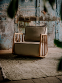 kumaşlı ve meşe iskeletli sallanan koltuk